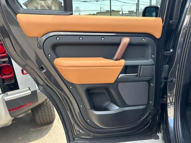 ディフェンダー １１０Ｘ－ダイナミックＨＳＥ　Ｄ３００　認定中古車　１オーナー　パノラミックスライディングルーフ　エアサス　液晶メーター　デジタルインナーミラー　シートヒーター＆クーラー（フロント）　シートヒーター（リア）　ＭＥＲＩＤＩＡＮ　純正ドラレコ（45枚目）