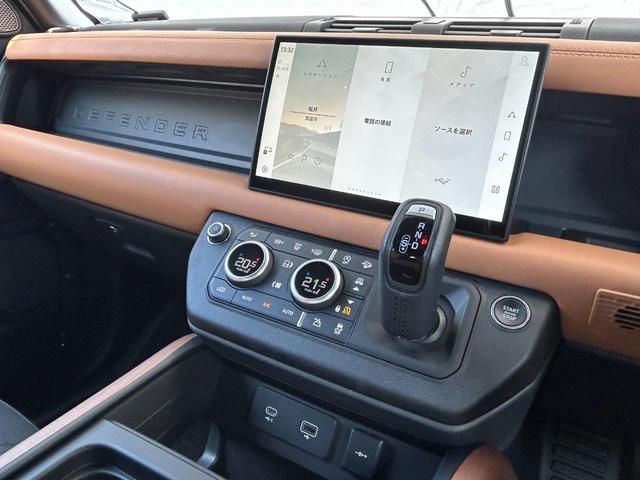 ディフェンダー １１０Ｘ－ダイナミックＨＳＥ　Ｄ３００　認定中古車　１オーナー　パノラミックスライディングルーフ　エアサス　液晶メーター　デジタルインナーミラー　シートヒーター＆クーラー（フロント）　シートヒーター（リア）　ＭＥＲＩＤＩＡＮ　純正ドラレコ（61枚目）