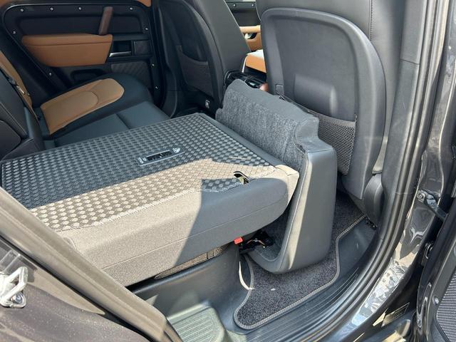 ディフェンダー １１０Ｘ－ダイナミックＨＳＥ　Ｄ３００　認定中古車　１オーナー　パノラミックスライディングルーフ　エアサス　液晶メーター　デジタルインナーミラー　シートヒーター＆クーラー（フロント）　シートヒーター（リア）　ＭＥＲＩＤＩＡＮ　純正ドラレコ（73枚目）