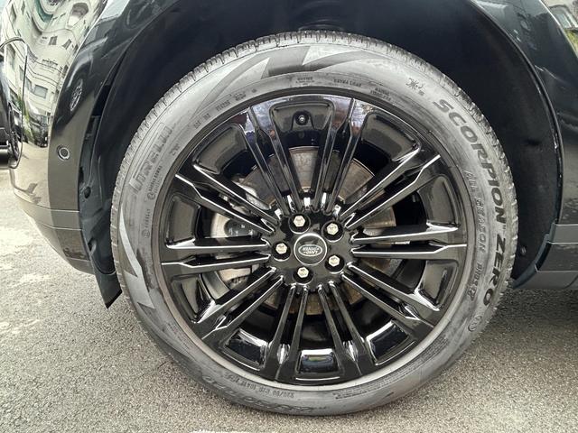 レンジローバーイヴォーク Ｓ　Ｄ２００　認定中古車　１オーナー　シートヒーター（Ｆ／Ｒ）　コールドクライメートパック　デジタルインナーミラー　ワイヤレス充電　パワーリアゲート　ブラックパック　２０インチＡＷ　ＡＣＣ／ＬＫＡ／ＢＳＭ／ＲＴＭ（15枚目）