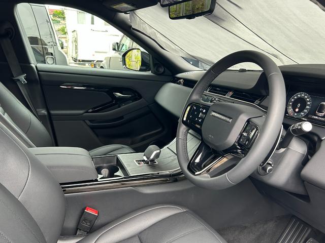 レンジローバーイヴォーク Ｓ　Ｄ２００　認定中古車　１オーナー　シートヒーター（Ｆ／Ｒ）　コールドクライメートパック　デジタルインナーミラー　ワイヤレス充電　パワーリアゲート　ブラックパック　２０インチＡＷ　ＡＣＣ／ＬＫＡ／ＢＳＭ／ＲＴＭ（19枚目）