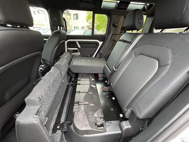 ディフェンダー １１０Ｘ－ダイナミックＳＥ　Ｄ３００　認定中古車　エアサス　サイドステップ（固定式）　レザー　メモリ付パワーシート　シートヒーター（Ｆ）　ＭＥＲＩＤＩＡＮ　ＡＣＣ／ＬＫＡ／ＢＳＭ／ＲＴＭ　２０インチＡＷ　　背面タイヤカバー　３６０カメラ（67枚目）
