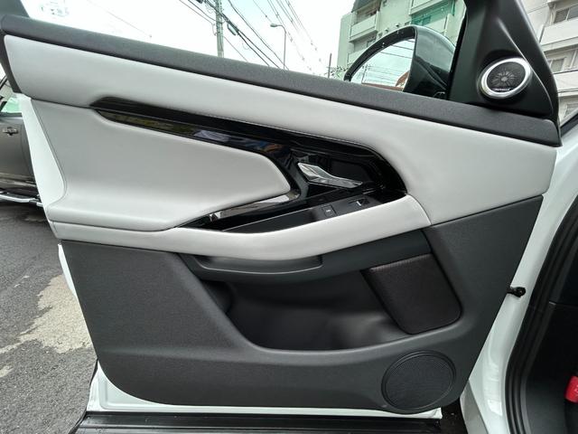 レンジローバーイヴォーク ダイナミック　ＨＳＥ　Ｐ３００ｅ　認定中古車　元デモカー　パノラミックガラスルーフ　メモリ付ＰＷシート　シートヒータ＆クーラ（Ｆ）シートヒータ（Ｒ）　ＭＥＲＩＤＩＡＮ　液晶メーター　ブラックパック　ＡＣＣ／ＬＫＡ／ＢＳＭ／ＲＴＭ（31枚目）