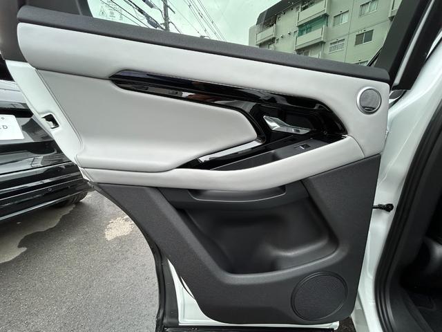 レンジローバーイヴォーク ダイナミック　ＨＳＥ　Ｐ３００ｅ　認定中古車　元デモカー　パノラミックガラスルーフ　メモリ付ＰＷシート　シートヒータ＆クーラ（Ｆ）シートヒータ（Ｒ）　ＭＥＲＩＤＩＡＮ　液晶メーター　ブラックパック　ＡＣＣ／ＬＫＡ／ＢＳＭ／ＲＴＭ（38枚目）