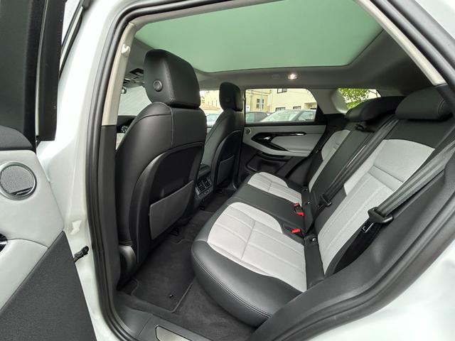 レンジローバーイヴォーク ダイナミック　ＨＳＥ　Ｐ３００ｅ　認定中古車　元デモカー　パノラミックガラスルーフ　メモリ付ＰＷシート　シートヒータ＆クーラ（Ｆ）シートヒータ（Ｒ）　ＭＥＲＩＤＩＡＮ　液晶メーター　ブラックパック　ＡＣＣ／ＬＫＡ／ＢＳＭ／ＲＴＭ（39枚目）