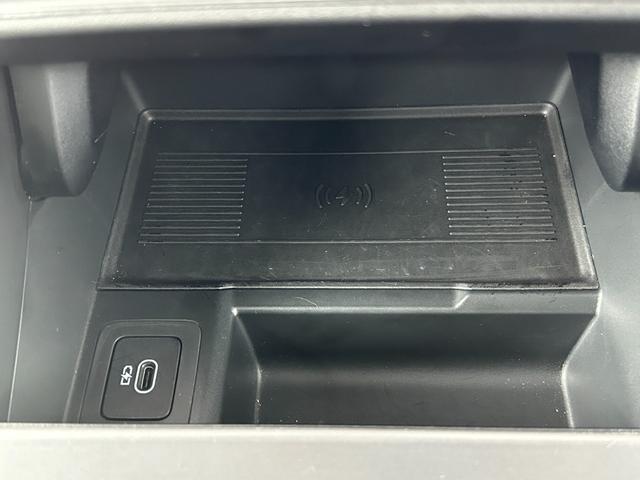 レンジローバーイヴォーク ダイナミック　ＨＳＥ　Ｐ３００ｅ　認定中古車　元デモカー　パノラミックガラスルーフ　メモリ付ＰＷシート　シートヒータ＆クーラ（Ｆ）シートヒータ（Ｒ）　ＭＥＲＩＤＩＡＮ　液晶メーター　ブラックパック　ＡＣＣ／ＬＫＡ／ＢＳＭ／ＲＴＭ（70枚目）