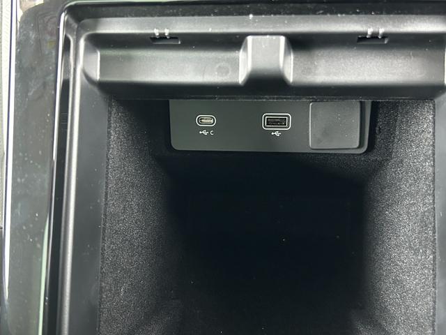 レンジローバーイヴォーク ダイナミック　ＨＳＥ　Ｐ３００ｅ　認定中古車　元デモカー　パノラミックガラスルーフ　メモリ付ＰＷシート　シートヒータ＆クーラ（Ｆ）シートヒータ（Ｒ）　ＭＥＲＩＤＩＡＮ　液晶メーター　ブラックパック　ＡＣＣ／ＬＫＡ／ＢＳＭ／ＲＴＭ（71枚目）