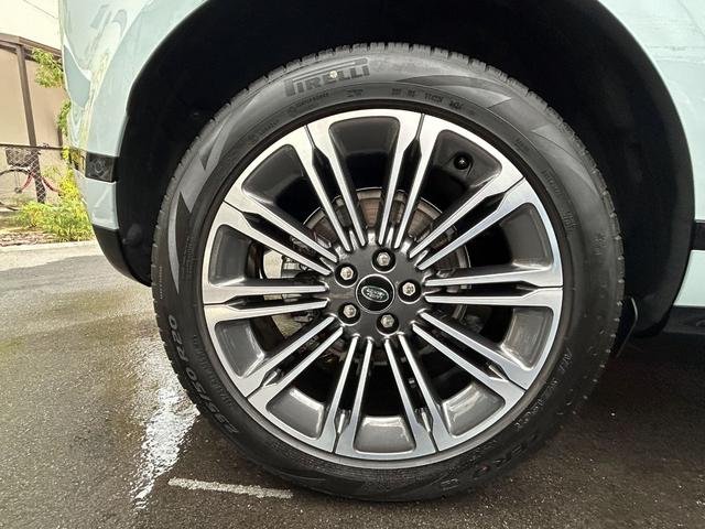 レンジローバーイヴォーク ダイナミック　ＳＥ　Ｐ２００　認定中古車　デジタルインナーミラー　ＭＥＲＩＤＩＡＮ　シートヒータ（Ｆ／Ｒ）　２０ＡＷ　ハンドルヒータ　コールドクライメートパック　サラウンドカメラ　パワーリアゲート　ＡＣＣ／ＬＫＡ／ＢＳＭ／ＲＴＭ（18枚目）