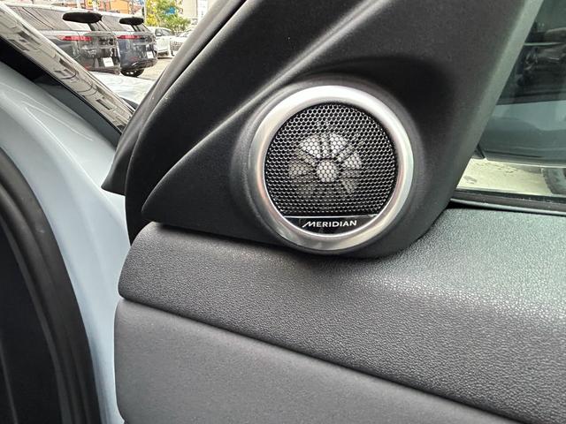 レンジローバーイヴォーク ダイナミック　ＳＥ　Ｐ２００　認定中古車　デジタルインナーミラー　ＭＥＲＩＤＩＡＮ　シートヒータ（Ｆ／Ｒ）　２０ＡＷ　ハンドルヒータ　コールドクライメートパック　サラウンドカメラ　パワーリアゲート　ＡＣＣ／ＬＫＡ／ＢＳＭ／ＲＴＭ（28枚目）