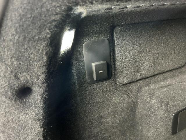 レンジローバーイヴォーク ダイナミック　ＳＥ　Ｐ２００　認定中古車　デジタルインナーミラー　ＭＥＲＩＤＩＡＮ　シートヒータ（Ｆ／Ｒ）　２０ＡＷ　ハンドルヒータ　コールドクライメートパック　サラウンドカメラ　パワーリアゲート　ＡＣＣ／ＬＫＡ／ＢＳＭ／ＲＴＭ（68枚目）