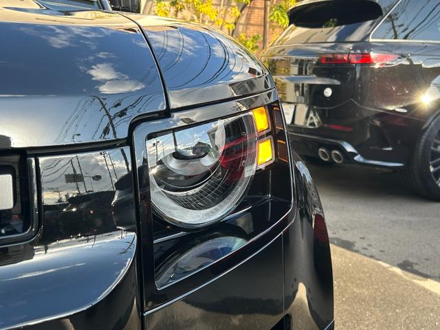 ディフェンダー １１０ＳＥ　Ｐ３００　認定中古車　１オーナ　ＭＥＲＩＤＩＡＮサラウンド　固定サイドステップ　エアサス　３６０カメラ　ワイヤレス充電　シートヒータ　２０ＡＷ　メモリ付パワーシート　純正ドラレコ　ＡＣＣ／ＬＫＡ／ＢＳＭ／ＲＴＭ（8枚目）