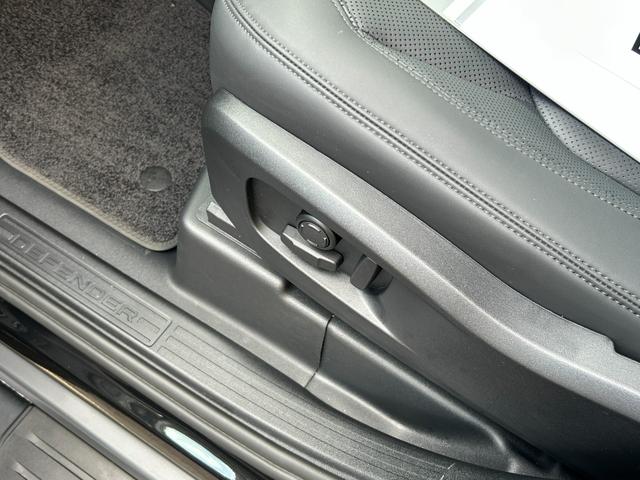 ディフェンダー １１０ＳＥ　Ｐ３００　認定中古車　１オーナ　ＭＥＲＩＤＩＡＮサラウンド　固定サイドステップ　エアサス　３６０カメラ　ワイヤレス充電　シートヒータ　２０ＡＷ　メモリ付パワーシート　純正ドラレコ　ＡＣＣ／ＬＫＡ／ＢＳＭ／ＲＴＭ（26枚目）