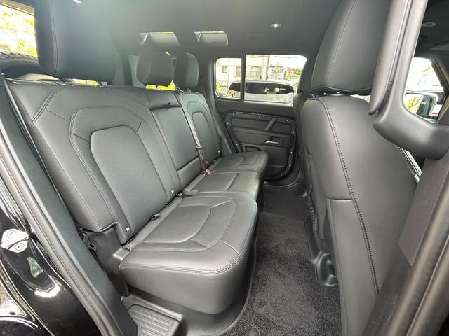 ディフェンダー １１０ＳＥ　Ｐ３００　認定中古車　１オーナ　ＭＥＲＩＤＩＡＮサラウンド　固定サイドステップ　エアサス　３６０カメラ　ワイヤレス充電　シートヒータ　２０ＡＷ　メモリ付パワーシート　純正ドラレコ　ＡＣＣ／ＬＫＡ／ＢＳＭ／ＲＴＭ（37枚目）