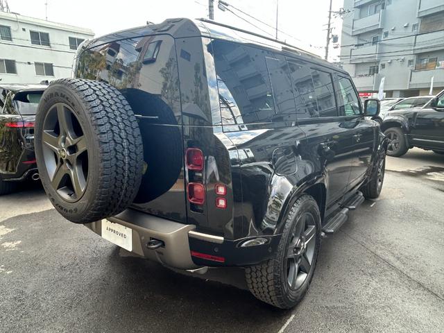 ディフェンダー １１０ＳＥ　Ｐ３００　認定中古車　１オーナ　ＭＥＲＩＤＩＡＮサラウンド　固定サイドステップ　エアサス　３６０カメラ　ワイヤレス充電　シートヒータ　２０ＡＷ　メモリ付パワーシート　純正ドラレコ　ＡＣＣ／ＬＫＡ／ＢＳＭ／ＲＴＭ（41枚目）