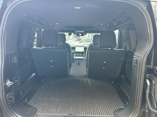 ディフェンダー １１０ＳＥ　Ｐ３００　認定中古車　１オーナ　ＭＥＲＩＤＩＡＮサラウンド　固定サイドステップ　エアサス　３６０カメラ　ワイヤレス充電　シートヒータ　２０ＡＷ　メモリ付パワーシート　純正ドラレコ　ＡＣＣ／ＬＫＡ／ＢＳＭ／ＲＴＭ（46枚目）