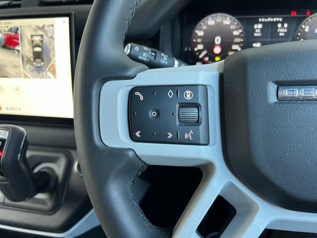 ディフェンダー １１０ＳＥ　Ｐ３００　認定中古車　１オーナ　ＭＥＲＩＤＩＡＮサラウンド　固定サイドステップ　エアサス　３６０カメラ　ワイヤレス充電　シートヒータ　２０ＡＷ　メモリ付パワーシート　純正ドラレコ　ＡＣＣ／ＬＫＡ／ＢＳＭ／ＲＴＭ（61枚目）