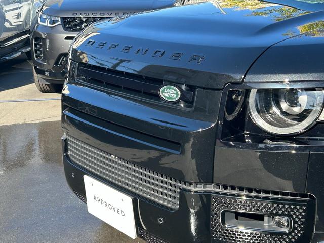 ディフェンダー 110X-ダイナミックHSE D350 認定中古車 7人乗 電動ステップ エアサス シートヒータ&クーラ(フロント)MERIDIAN スライディングパノラミックルーフ コールドクライメートパック ブラックパック 非接触充電 マッドフラップ(9枚目)