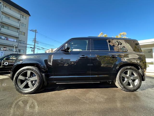 ディフェンダー 110X-ダイナミックHSE D350 認定中古車 7人乗 電動ステップ エアサス シートヒータ&クーラ(フロント)MERIDIAN スライディングパノラミックルーフ コールドクライメートパック ブラックパック 非接触充電 マッドフラップ(11枚目)