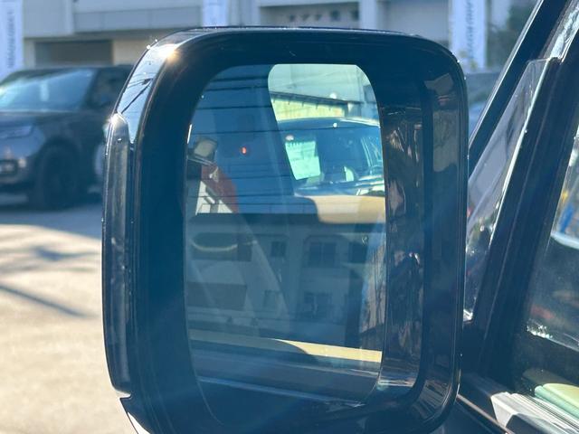 ディフェンダー 110X-ダイナミックHSE D350 認定中古車 7人乗 電動ステップ エアサス シートヒータ&クーラ(フロント)MERIDIAN スライディングパノラミックルーフ コールドクライメートパック ブラックパック 非接触充電 マッドフラップ(34枚目)