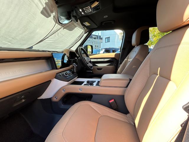 ディフェンダー 110X-ダイナミックHSE D350 認定中古車 7人乗 電動ステップ エアサス シートヒータ&クーラ(フロント)MERIDIAN スライディングパノラミックルーフ コールドクライメートパック ブラックパック 非接触充電 マッドフラップ(38枚目)