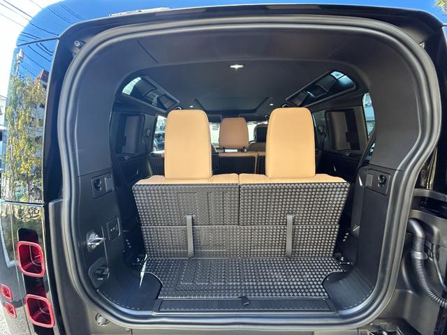 ディフェンダー 110X-ダイナミックHSE D350 認定中古車 7人乗 電動ステップ エアサス シートヒータ&クーラ(フロント)MERIDIAN スライディングパノラミックルーフ コールドクライメートパック ブラックパック 非接触充電 マッドフラップ(72枚目)