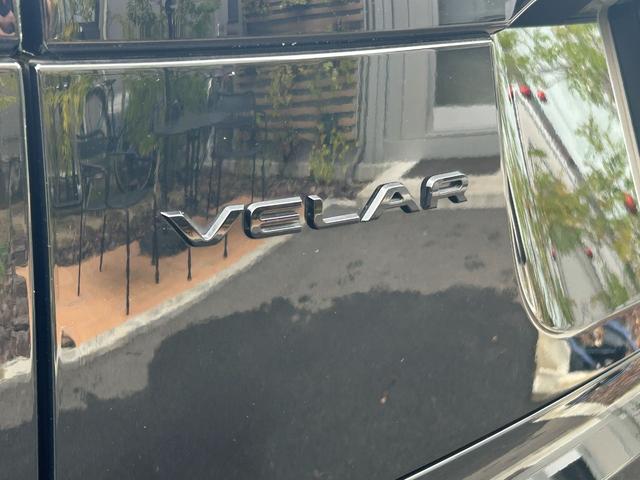 レンジローバーヴェラール Ｒ　ダイナミック　Ｓ　Ｐ２５０　認定中古車　エアサス　スライディングパノラミックルーフ　ＭＥＲＩＤＩＡＮ　シートヒータ（Ｆ）　コールドクライメートパック　パワーリアゲート　ブラックパック　２１ＡＷ　ＡＣＣ／ＬＫＡ／ＢＳＭ／ＲＴＭ（15枚目）