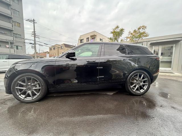 レンジローバーヴェラール Ｒ　ダイナミック　Ｓ　Ｐ２５０　認定中古車　エアサス　スライディングパノラミックルーフ　ＭＥＲＩＤＩＡＮ　シートヒータ（Ｆ）　コールドクライメートパック　パワーリアゲート　ブラックパック　２１ＡＷ　ＡＣＣ／ＬＫＡ／ＢＳＭ／ＲＴＭ（17枚目）