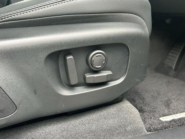 レンジローバーヴェラール Ｒ　ダイナミック　Ｓ　Ｐ２５０　認定中古車　エアサス　スライディングパノラミックルーフ　ＭＥＲＩＤＩＡＮ　シートヒータ（Ｆ）　コールドクライメートパック　パワーリアゲート　ブラックパック　２１ＡＷ　ＡＣＣ／ＬＫＡ／ＢＳＭ／ＲＴＭ（29枚目）