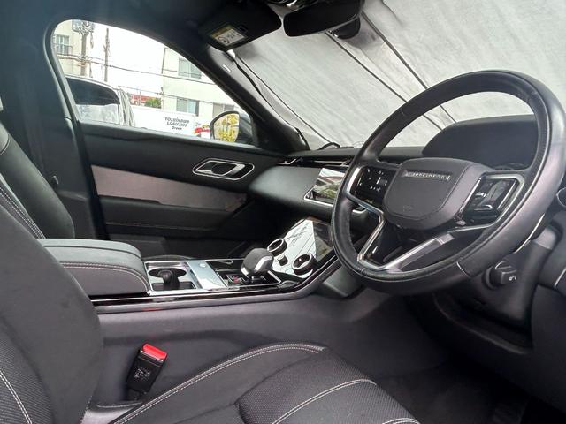 レンジローバーヴェラール Ｒ　ダイナミック　Ｓ　Ｐ２５０　認定中古車　エアサス　スライディングパノラミックルーフ　ＭＥＲＩＤＩＡＮ　シートヒータ（Ｆ）　コールドクライメートパック　パワーリアゲート　ブラックパック　２１ＡＷ　ＡＣＣ／ＬＫＡ／ＢＳＭ／ＲＴＭ（30枚目）