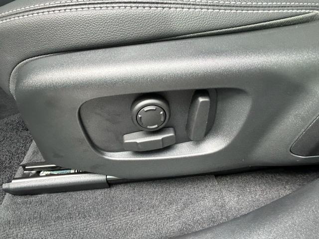 レンジローバーヴェラール Ｒ　ダイナミック　Ｓ　Ｐ２５０　認定中古車　エアサス　スライディングパノラミックルーフ　ＭＥＲＩＤＩＡＮ　シートヒータ（Ｆ）　コールドクライメートパック　パワーリアゲート　ブラックパック　２１ＡＷ　ＡＣＣ／ＬＫＡ／ＢＳＭ／ＲＴＭ（34枚目）