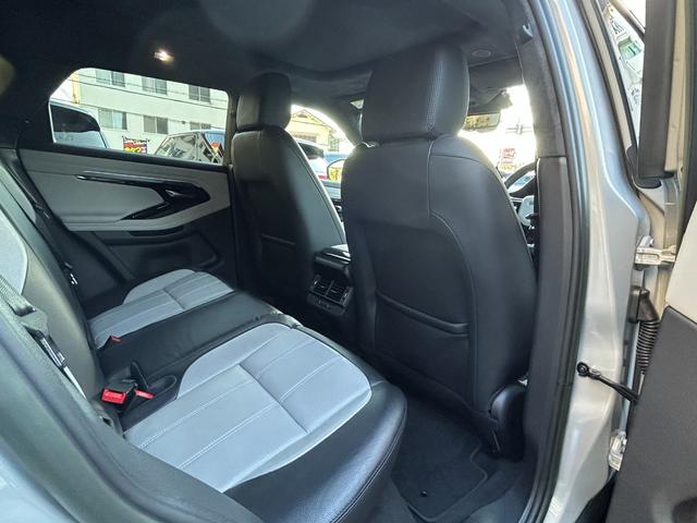 レンジローバーイヴォーク ブロンズコレクション　キュレーテッド　フォージャパン　認定中古車　パノラミックスライディングルーフ　コールドクライメートパック　デジタルインナーミラー　サラウンドカメラ　アルミペダルカバー　パワーテールゲート　純正ドラレコ　ワイヤレス充電　２０インチＡＷ（39枚目）