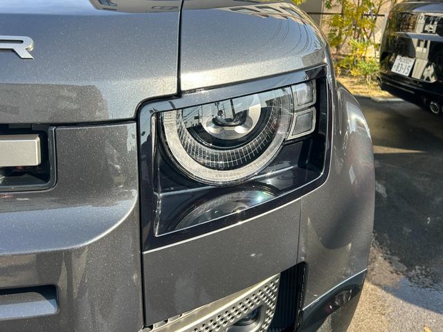 ディフェンダー 110X-ダイナミックHSE D300 認定中古車 1オーナー パノラミックスライディングルーフ サイドステップ ボンネットデカール MERIDIAN シートヒータ(F/R)&クーラ(F) 20AW 3ゾーンAC クラシックマッドガード(7枚目)
