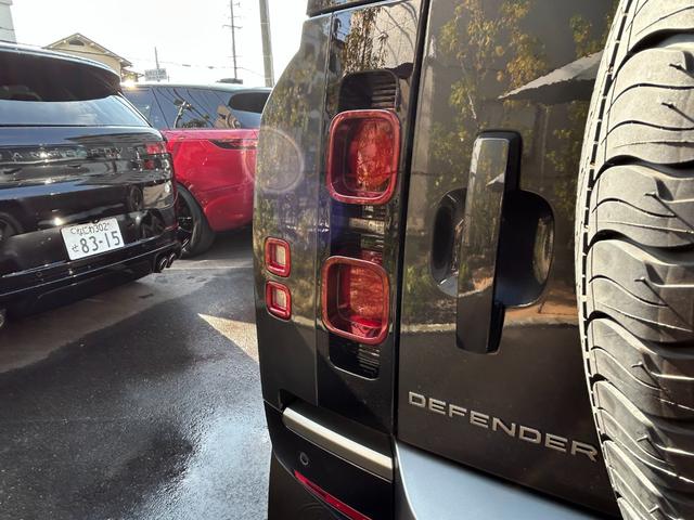 ディフェンダー 110X-ダイナミックHSE D300 認定中古車 1オーナー パノラミックスライディングルーフ サイドステップ ボンネットデカール MERIDIAN シートヒータ(F/R)&クーラ(F) 20AW 3ゾーンAC クラシックマッドガード(21枚目)