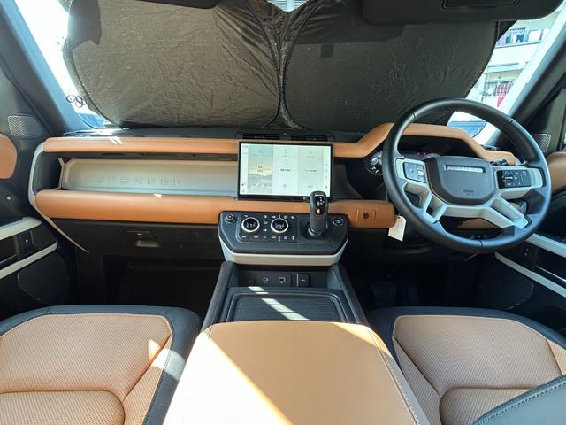 ディフェンダー 110X-ダイナミックHSE D300 認定中古車 1オーナー パノラミックスライディングルーフ サイドステップ ボンネットデカール MERIDIAN シートヒータ(F/R)&クーラ(F) 20AW 3ゾーンAC クラシックマッドガード(46枚目)