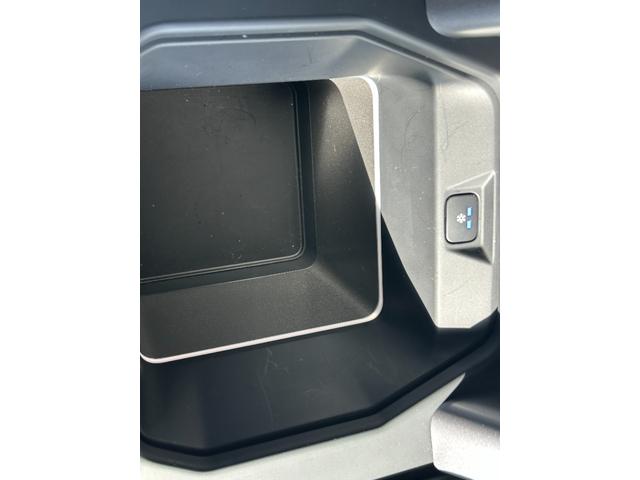 ディフェンダー 110X-ダイナミックHSE D300 認定中古車 1オーナー パノラミックスライディングルーフ サイドステップ ボンネットデカール MERIDIAN シートヒータ(F/R)&クーラ(F) 20AW 3ゾーンAC クラシックマッドガード(62枚目)