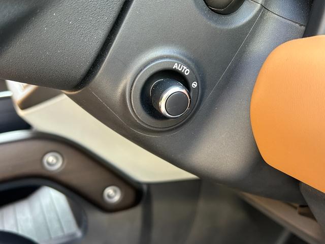 ディフェンダー 110X-ダイナミックHSE D300 認定中古車 1オーナー パノラミックスライディングルーフ サイドステップ ボンネットデカール MERIDIAN シートヒータ(F/R)&クーラ(F) 20AW 3ゾーンAC クラシックマッドガード(70枚目)