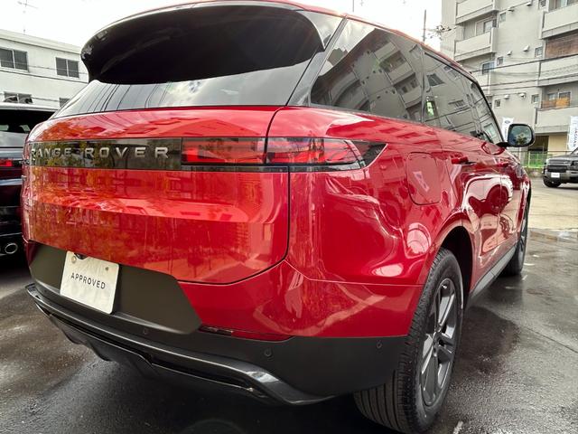 レンジローバースポーツ Ｓ　Ｄ３００　認定中古車　電動サイドステップ　パノラミックルーフ　ＭＥＲＩＤＩＡＮ　リアブラインド　デジタルインナーミラー　ハンドルヒータ　シートヒータ　エアクオリティ　パワーリアゲート　純正ドラレコ　２０ＡＷ（11枚目）