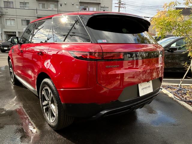 レンジローバースポーツ Ｓ　Ｄ３００　認定中古車　電動サイドステップ　パノラミックルーフ　ＭＥＲＩＤＩＡＮ　リアブラインド　デジタルインナーミラー　ハンドルヒータ　シートヒータ　エアクオリティ　パワーリアゲート　純正ドラレコ　２０ＡＷ（12枚目）