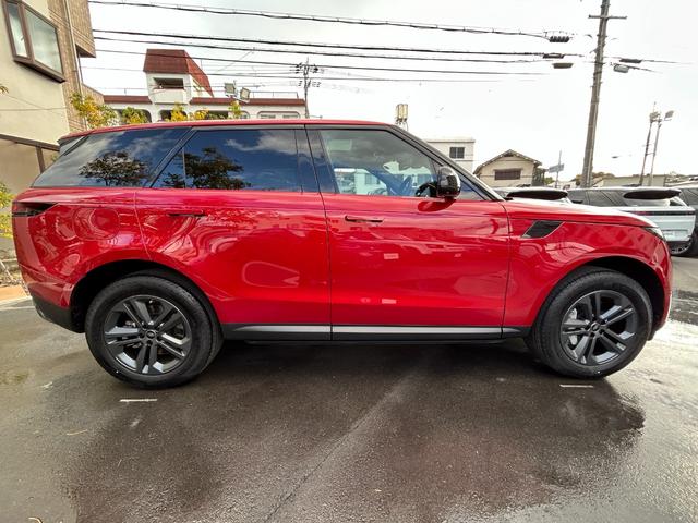 レンジローバースポーツ Ｓ　Ｄ３００　認定中古車　電動サイドステップ　パノラミックルーフ　ＭＥＲＩＤＩＡＮ　リアブラインド　デジタルインナーミラー　ハンドルヒータ　シートヒータ　エアクオリティ　パワーリアゲート　純正ドラレコ　２０ＡＷ（16枚目）