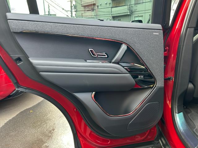 レンジローバースポーツ Ｓ　Ｄ３００　認定中古車　電動サイドステップ　パノラミックルーフ　ＭＥＲＩＤＩＡＮ　リアブラインド　デジタルインナーミラー　ハンドルヒータ　シートヒータ　エアクオリティ　パワーリアゲート　純正ドラレコ　２０ＡＷ（48枚目）