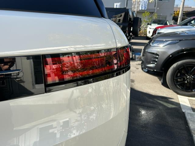 レンジローバースポーツ ダイナミックＳＥ　Ｄ３００　認定中古車　全席シートヒータ＆クーラ　ハンドルヒータ　パノラミックスライディングルーフ　電動ステップ　ＭＥＲＩＤＩＡＮ　ソフトドアクローズ　メモリ付パワーシート　純正ドラレコ　ワイヤレス充電　２３ＡＷ（14枚目）