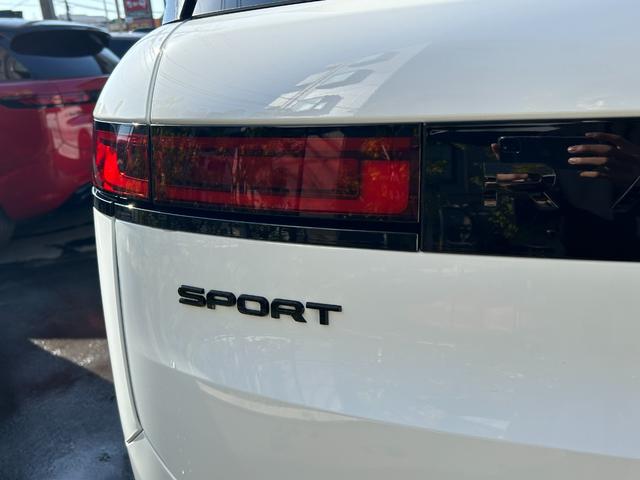 レンジローバースポーツ ダイナミックＳＥ　Ｄ３００　認定中古車　全席シートヒータ＆クーラ　ハンドルヒータ　パノラミックスライディングルーフ　電動ステップ　ＭＥＲＩＤＩＡＮ　ソフトドアクローズ　メモリ付パワーシート　純正ドラレコ　ワイヤレス充電　２３ＡＷ（15枚目）