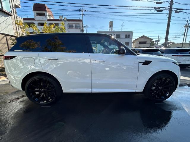 レンジローバースポーツ ダイナミックＳＥ　Ｄ３００　認定中古車　全席シートヒータ＆クーラ　ハンドルヒータ　パノラミックスライディングルーフ　電動ステップ　ＭＥＲＩＤＩＡＮ　ソフトドアクローズ　メモリ付パワーシート　純正ドラレコ　ワイヤレス充電　２３ＡＷ（16枚目）