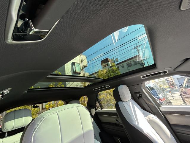 レンジローバースポーツ ダイナミックＳＥ　Ｄ３００　認定中古車　全席シートヒータ＆クーラ　ハンドルヒータ　パノラミックスライディングルーフ　電動ステップ　ＭＥＲＩＤＩＡＮ　ソフトドアクローズ　メモリ付パワーシート　純正ドラレコ　ワイヤレス充電　２３ＡＷ（28枚目）