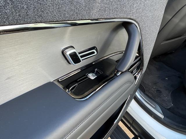 レンジローバースポーツ ダイナミックＳＥ　Ｄ３００　認定中古車　全席シートヒータ＆クーラ　ハンドルヒータ　パノラミックスライディングルーフ　電動ステップ　ＭＥＲＩＤＩＡＮ　ソフトドアクローズ　メモリ付パワーシート　純正ドラレコ　ワイヤレス充電　２３ＡＷ（44枚目）