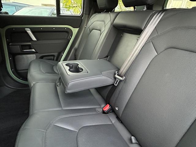 ディフェンダー １１０　７５ｔｈリミテッドエディション　認定中古車　エアサス　ファブリックルーフ　ＭＥＲＩＤＩＡＮ　コールドクライメートパック　コンソールクーラ　シートヒータ＆クーラ（Ｆ）シートヒータ（Ｒ）　アンビエントライト　サイドチューブ　非接触充電（42枚目）