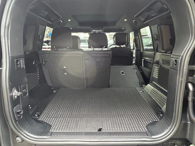 ディフェンダー １１０　７５ｔｈリミテッドエディション　認定中古車　エアサス　ファブリックルーフ　ＭＥＲＩＤＩＡＮ　コールドクライメートパック　コンソールクーラ　シートヒータ＆クーラ（Ｆ）シートヒータ（Ｒ）　アンビエントライト　サイドチューブ　非接触充電（62枚目）