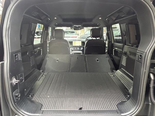 ディフェンダー １１０　７５ｔｈリミテッドエディション　認定中古車　エアサス　ファブリックルーフ　ＭＥＲＩＤＩＡＮ　コールドクライメートパック　コンソールクーラ　シートヒータ＆クーラ（Ｆ）シートヒータ（Ｒ）　アンビエントライト　サイドチューブ　非接触充電（63枚目）