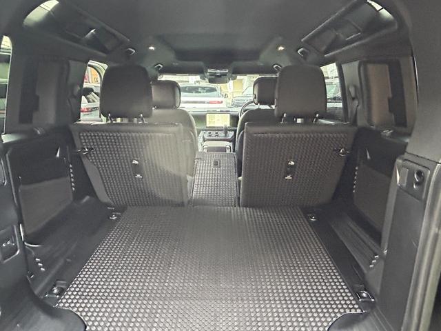 ディフェンダー １１０　７５ｔｈリミテッドエディション　認定中古車　エアサス　ファブリックルーフ　ＭＥＲＩＤＩＡＮ　コールドクライメートパック　コンソールクーラ　シートヒータ＆クーラ（Ｆ）シートヒータ（Ｒ）　アンビエントライト　サイドチューブ　非接触充電（64枚目）