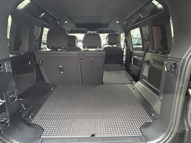 ディフェンダー １１０　７５ｔｈリミテッドエディション　認定中古車　エアサス　ファブリックルーフ　ＭＥＲＩＤＩＡＮ　コールドクライメートパック　コンソールクーラ　シートヒータ＆クーラ（Ｆ）シートヒータ（Ｒ）　アンビエントライト　サイドチューブ　非接触充電（66枚目）